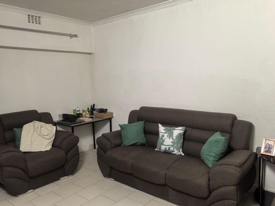 6 Bedroom Property for Sale in Chatsworth KwaZulu-Natal