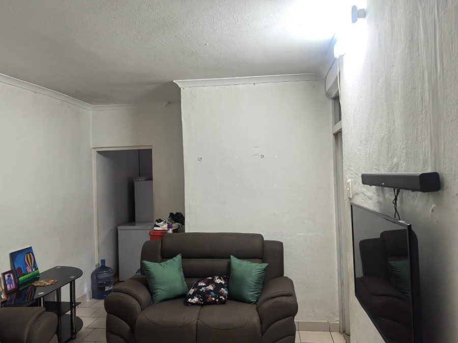 6 Bedroom Property for Sale in Chatsworth KwaZulu-Natal