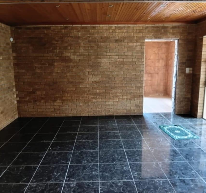 4 Bedroom Property for Sale in Risecliff KwaZulu-Natal