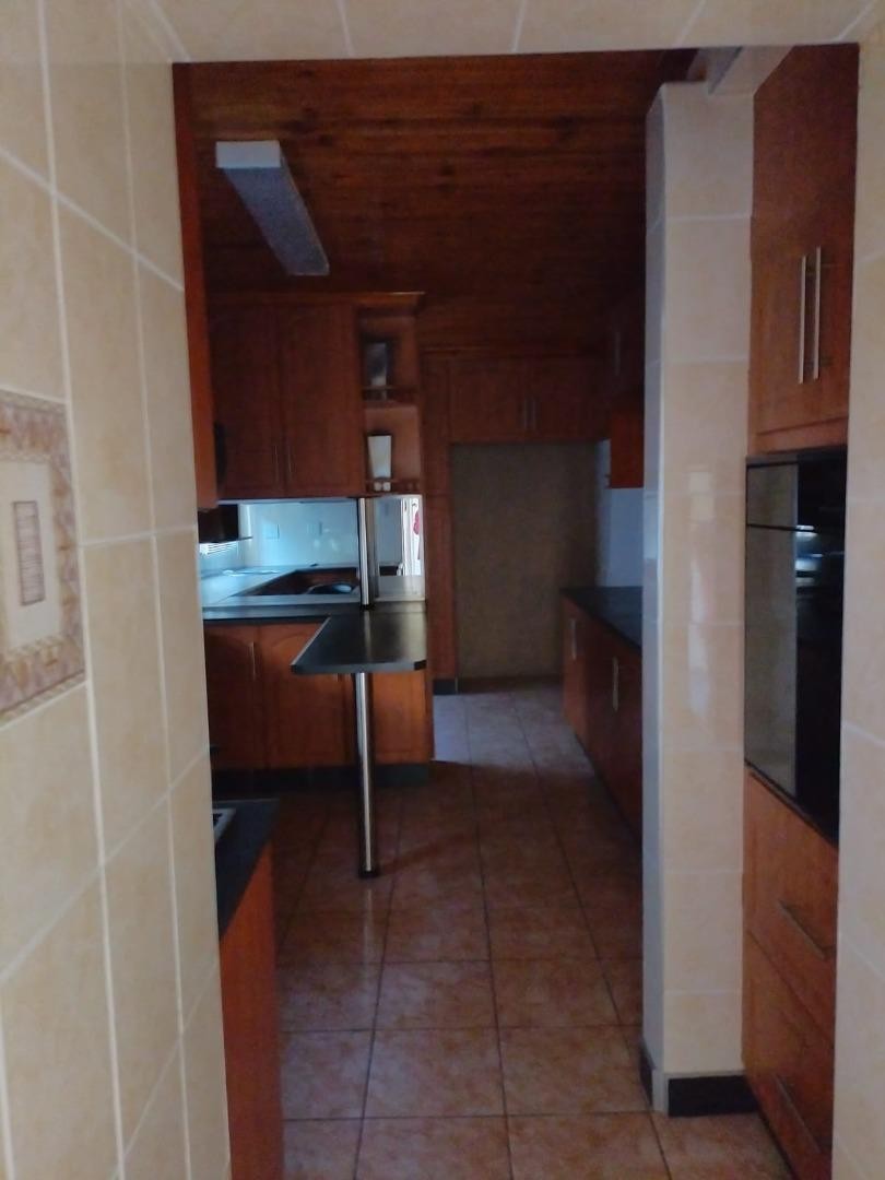 4 Bedroom Property for Sale in Risecliff KwaZulu-Natal