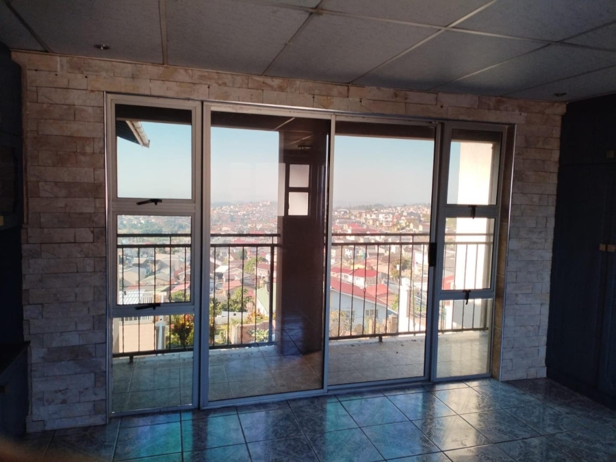 4 Bedroom Property for Sale in Risecliff KwaZulu-Natal