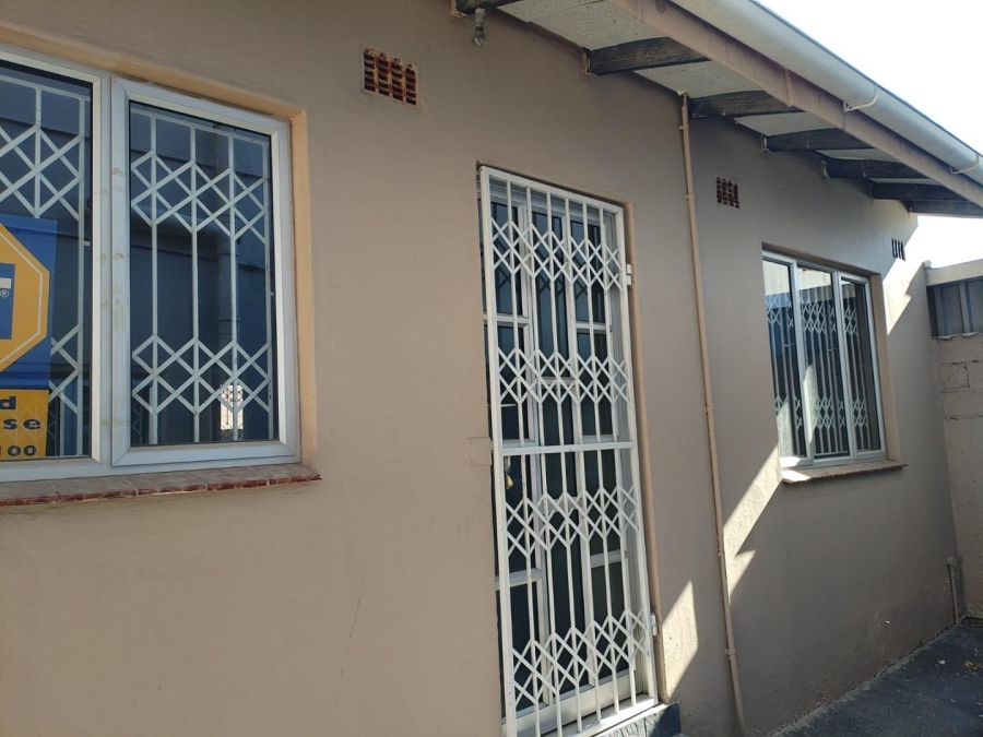 4 Bedroom Property for Sale in Risecliff KwaZulu-Natal