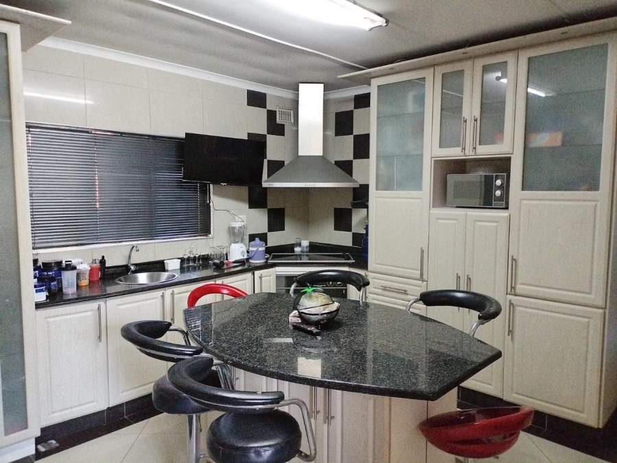 3 Bedroom Property for Sale in Silverglen KwaZulu-Natal