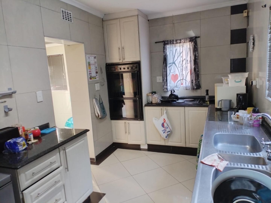 3 Bedroom Property for Sale in Silverglen KwaZulu-Natal