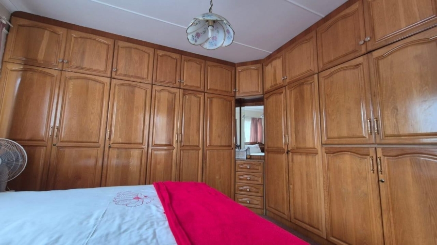 4 Bedroom Property for Sale in Umhlatuzana KwaZulu-Natal