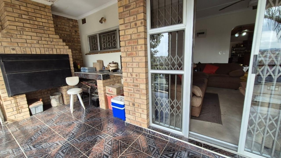 4 Bedroom Property for Sale in Umhlatuzana KwaZulu-Natal