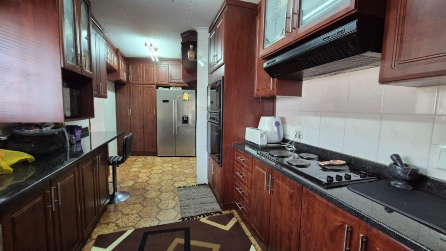 4 Bedroom Property for Sale in Umhlatuzana KwaZulu-Natal