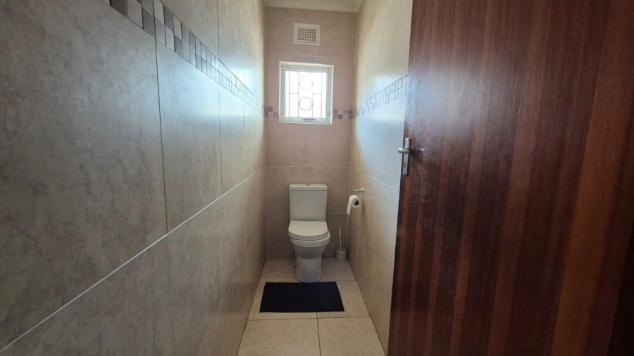 4 Bedroom Property for Sale in Umhlatuzana KwaZulu-Natal