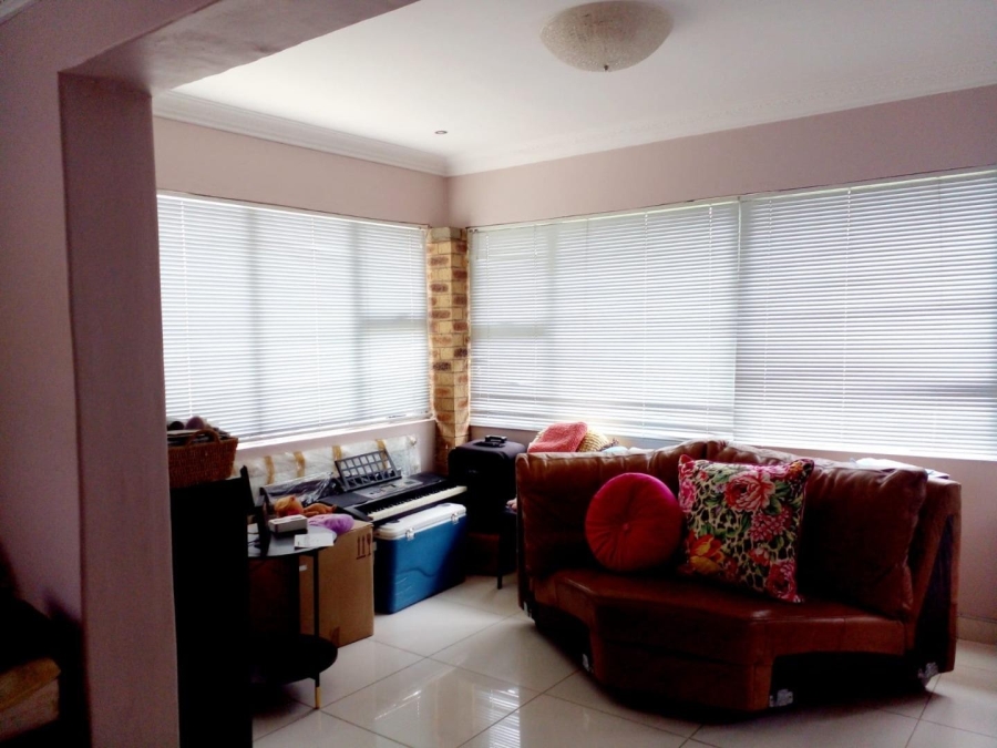 To Let 4 Bedroom Property for Rent in Malvern KwaZulu-Natal
