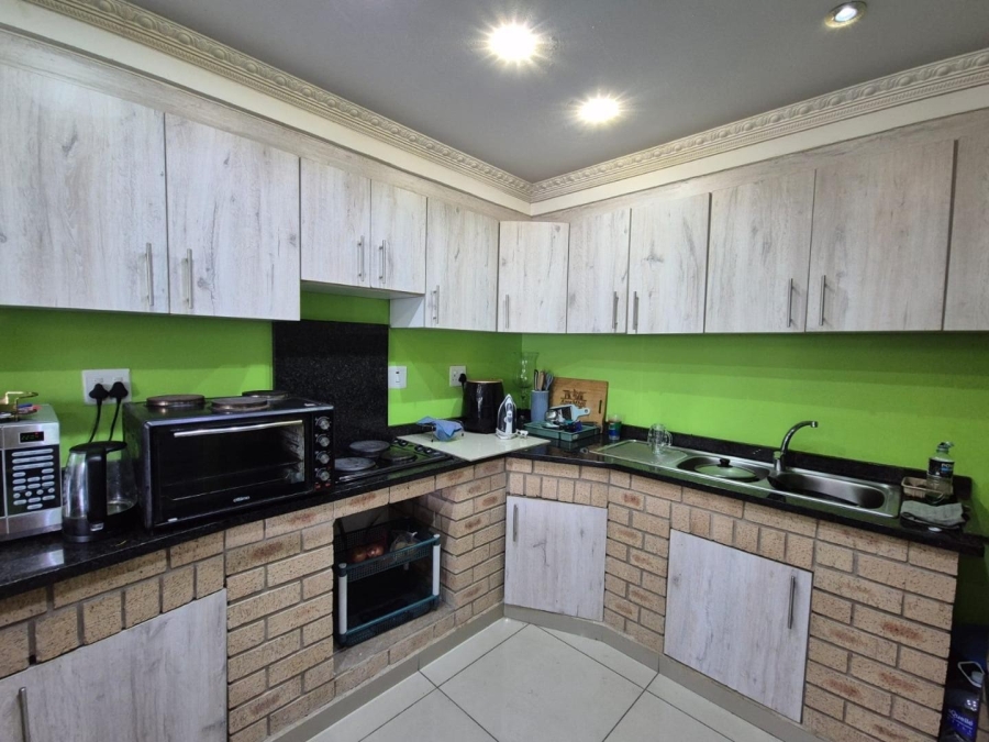 2 Bedroom Property for Sale in Crossmoor KwaZulu-Natal