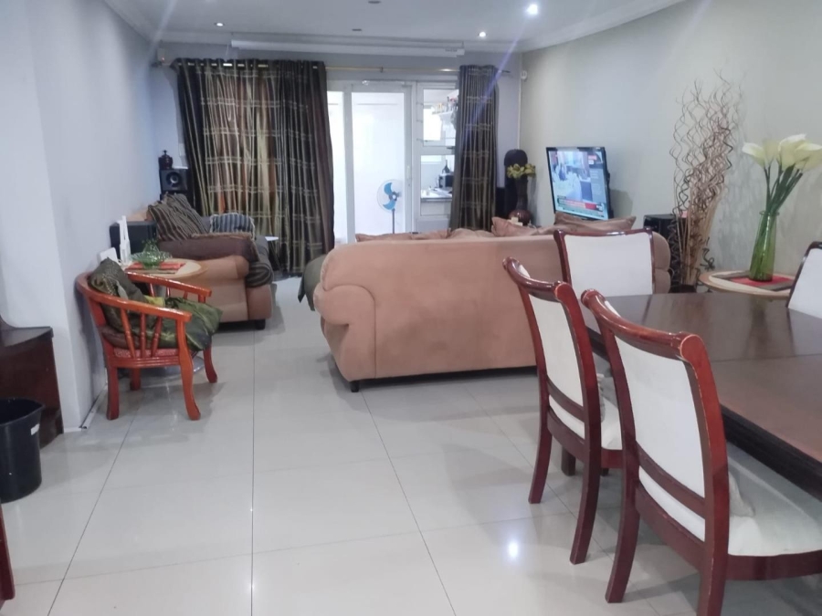 2 Bedroom Property for Sale in Sherwood KwaZulu-Natal