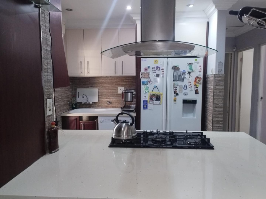 2 Bedroom Property for Sale in Sherwood KwaZulu-Natal