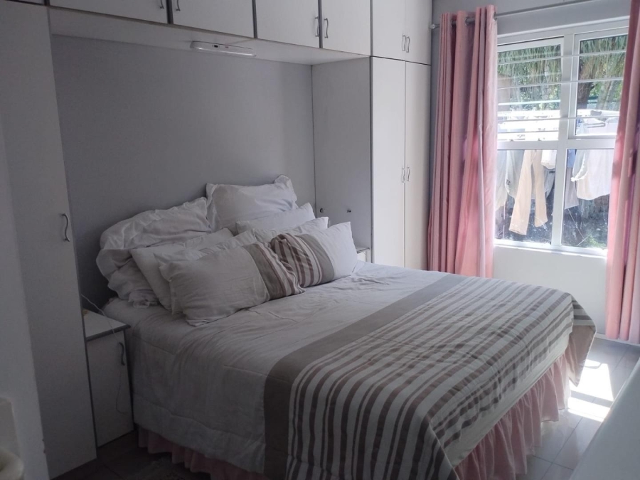 2 Bedroom Property for Sale in Sherwood KwaZulu-Natal