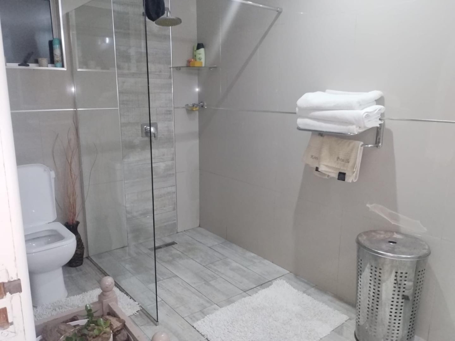 2 Bedroom Property for Sale in Sherwood KwaZulu-Natal