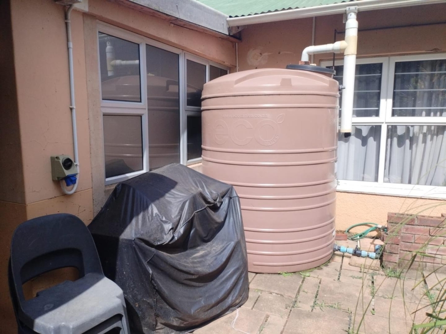2 Bedroom Property for Sale in Sherwood KwaZulu-Natal