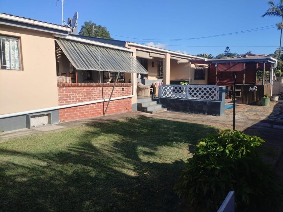 6 Bedroom Property for Sale in Escombe KwaZulu-Natal