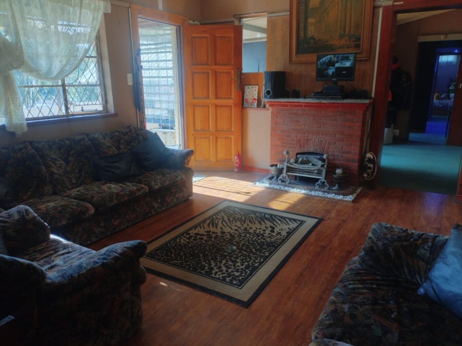 6 Bedroom Property for Sale in Escombe KwaZulu-Natal