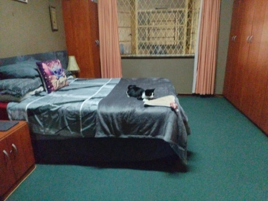 6 Bedroom Property for Sale in Escombe KwaZulu-Natal