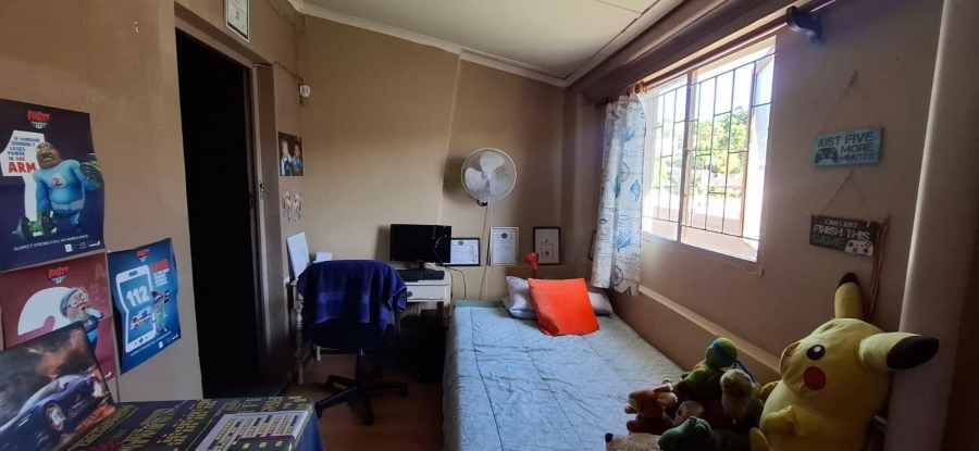 6 Bedroom Property for Sale in Escombe KwaZulu-Natal