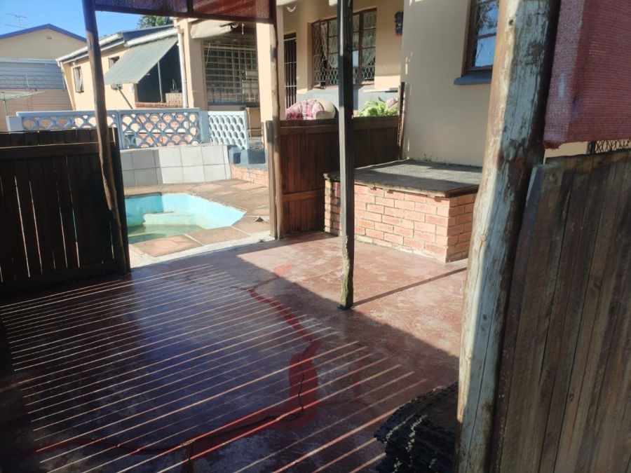6 Bedroom Property for Sale in Escombe KwaZulu-Natal