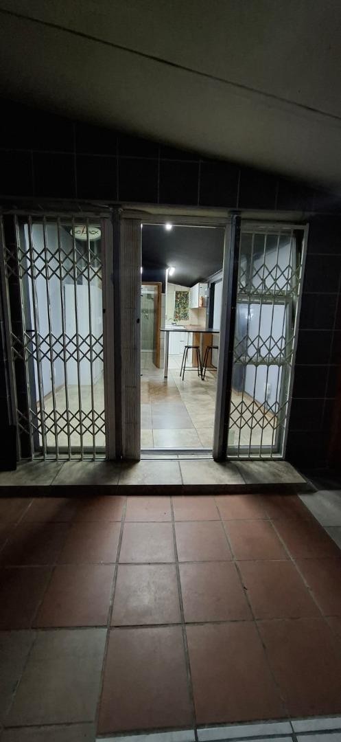 6 Bedroom Property for Sale in Escombe KwaZulu-Natal