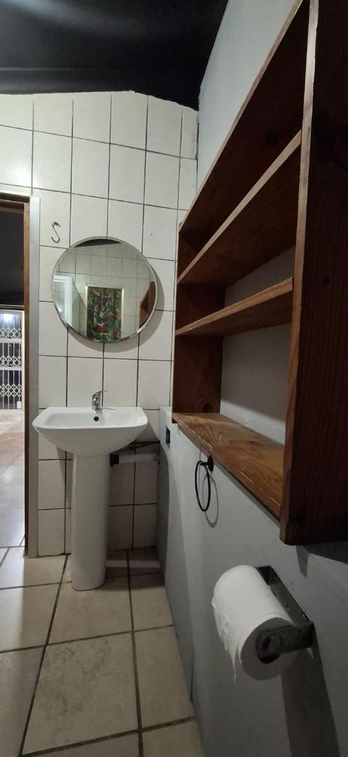 6 Bedroom Property for Sale in Escombe KwaZulu-Natal
