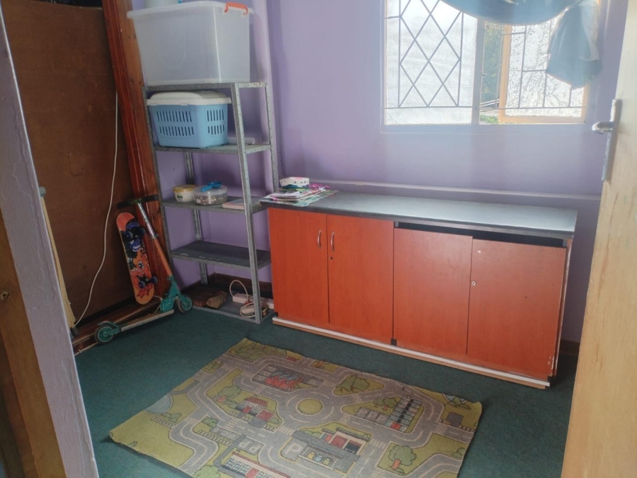 6 Bedroom Property for Sale in Escombe KwaZulu-Natal