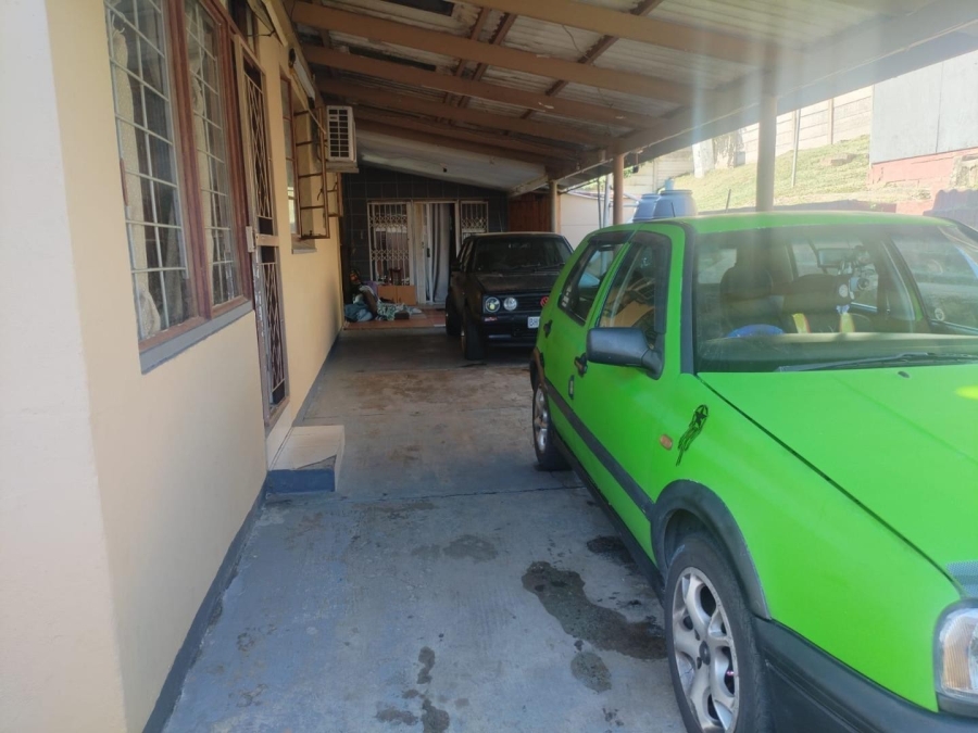 6 Bedroom Property for Sale in Escombe KwaZulu-Natal