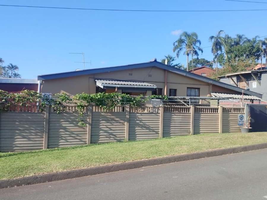 6 Bedroom Property for Sale in Escombe KwaZulu-Natal