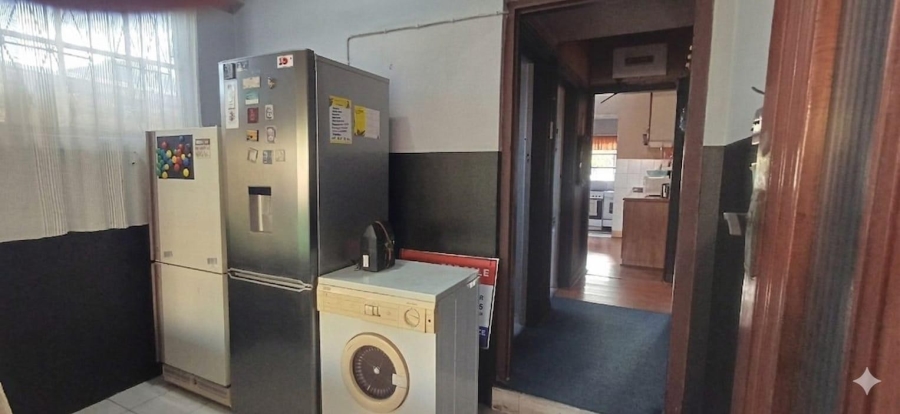 6 Bedroom Property for Sale in Escombe KwaZulu-Natal