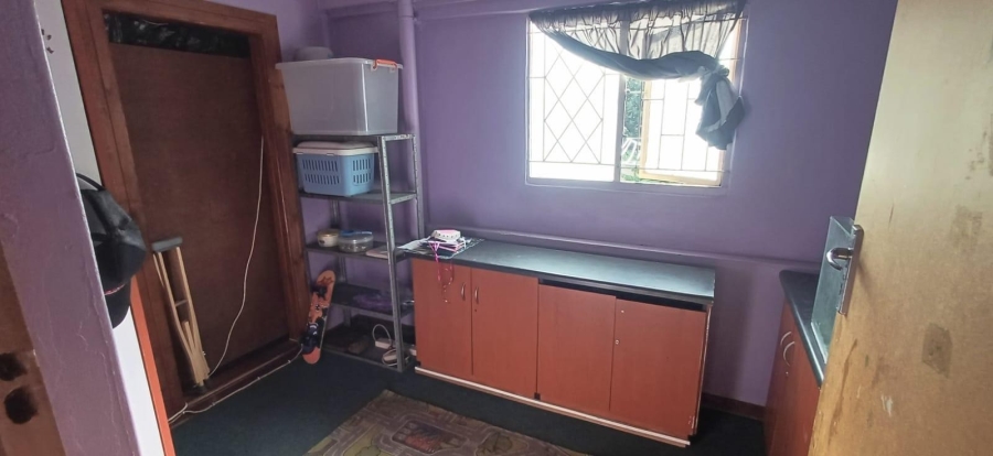 6 Bedroom Property for Sale in Escombe KwaZulu-Natal