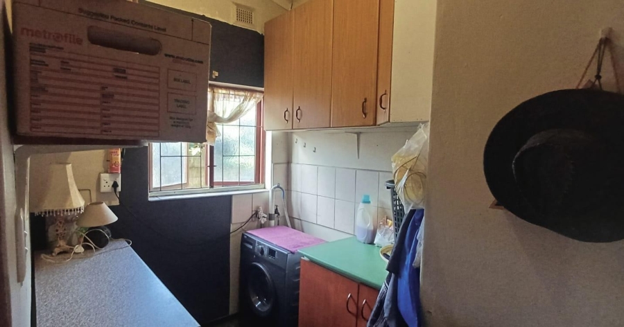 6 Bedroom Property for Sale in Escombe KwaZulu-Natal