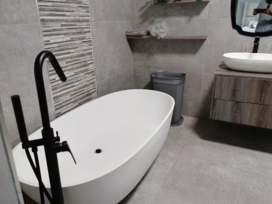 3 Bedroom Property for Sale in Kharwastan KwaZulu-Natal