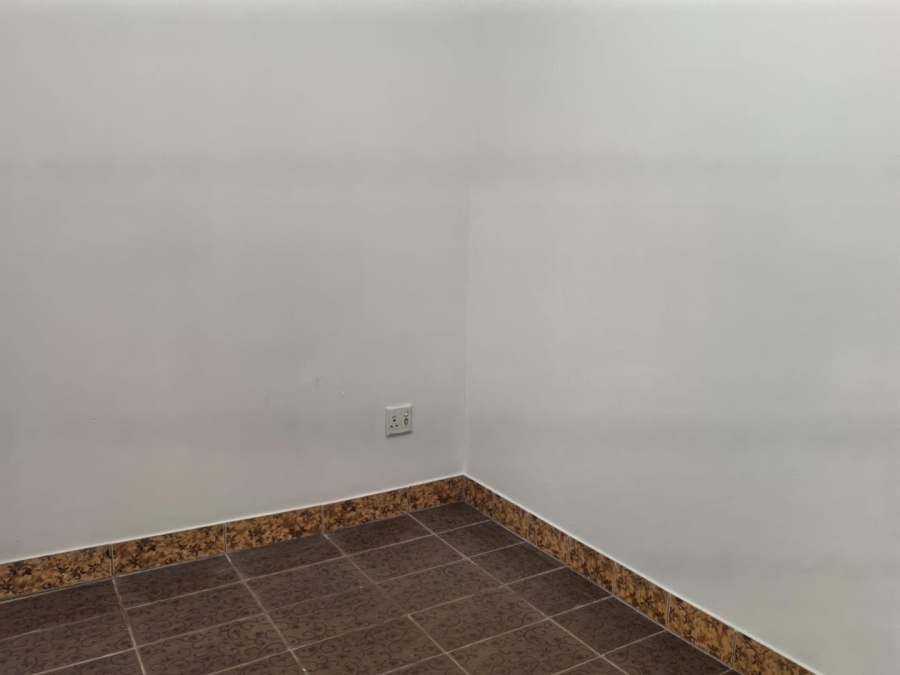 To Let 2 Bedroom Property for Rent in Chatsworth KwaZulu-Natal