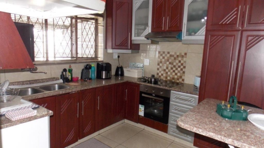 4 Bedroom Property for Sale in Westcliff KwaZulu-Natal