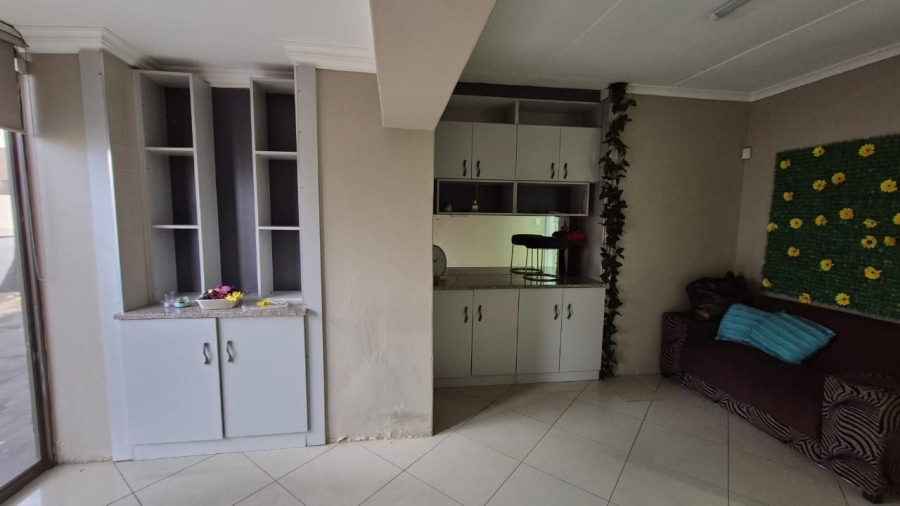 10 Bedroom Property for Sale in Malvern KwaZulu-Natal