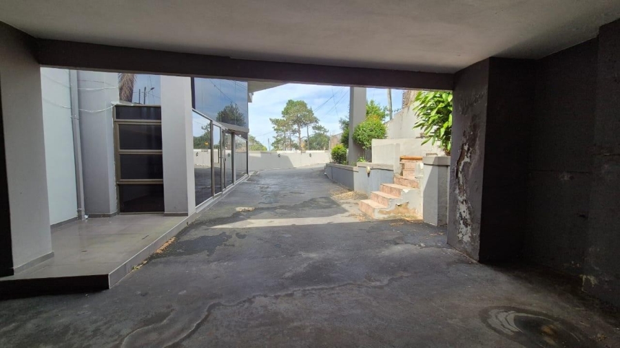 10 Bedroom Property for Sale in Malvern KwaZulu-Natal