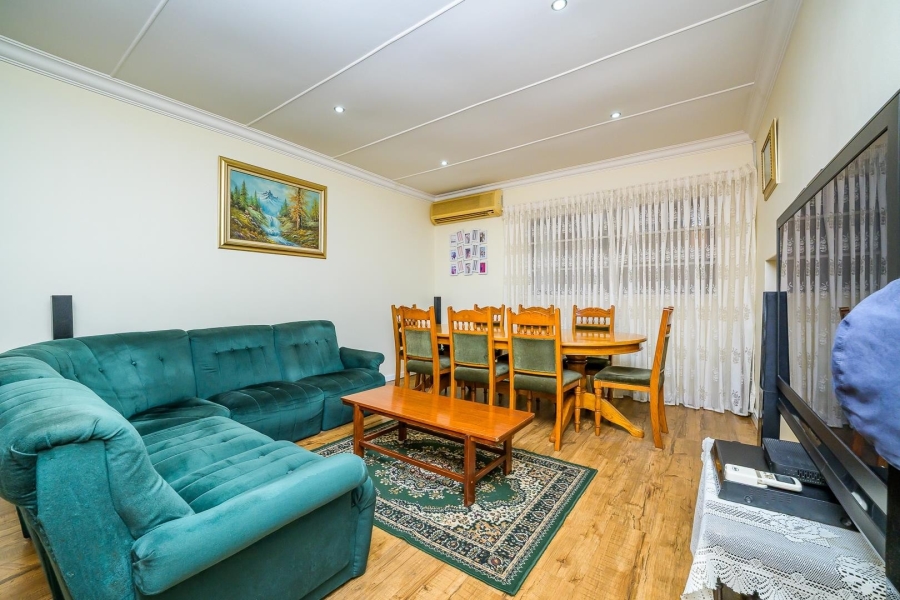 4 Bedroom Property for Sale in Havenside KwaZulu-Natal
