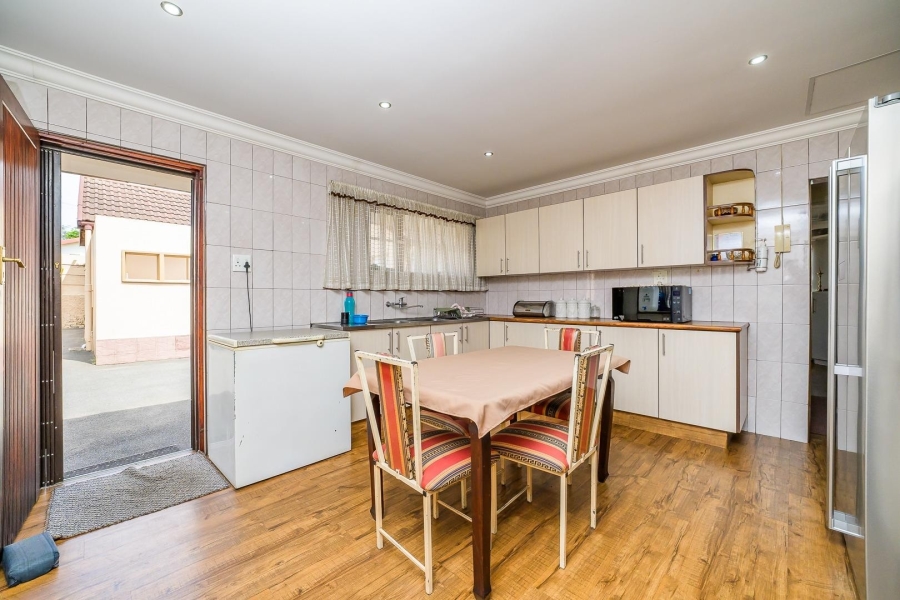 4 Bedroom Property for Sale in Havenside KwaZulu-Natal