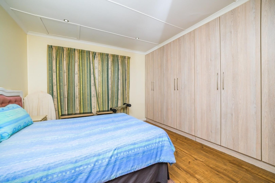 4 Bedroom Property for Sale in Havenside KwaZulu-Natal