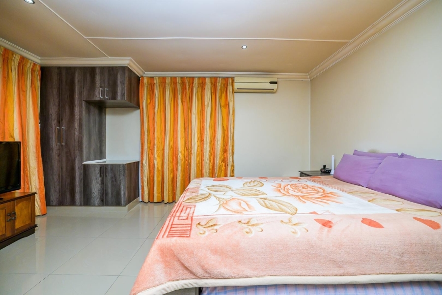 4 Bedroom Property for Sale in Havenside KwaZulu-Natal