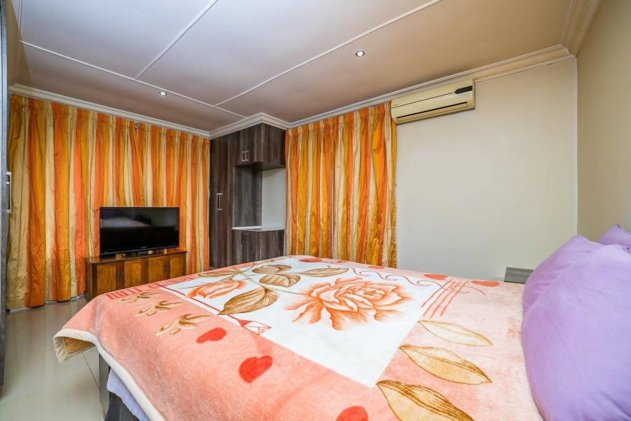 4 Bedroom Property for Sale in Havenside KwaZulu-Natal