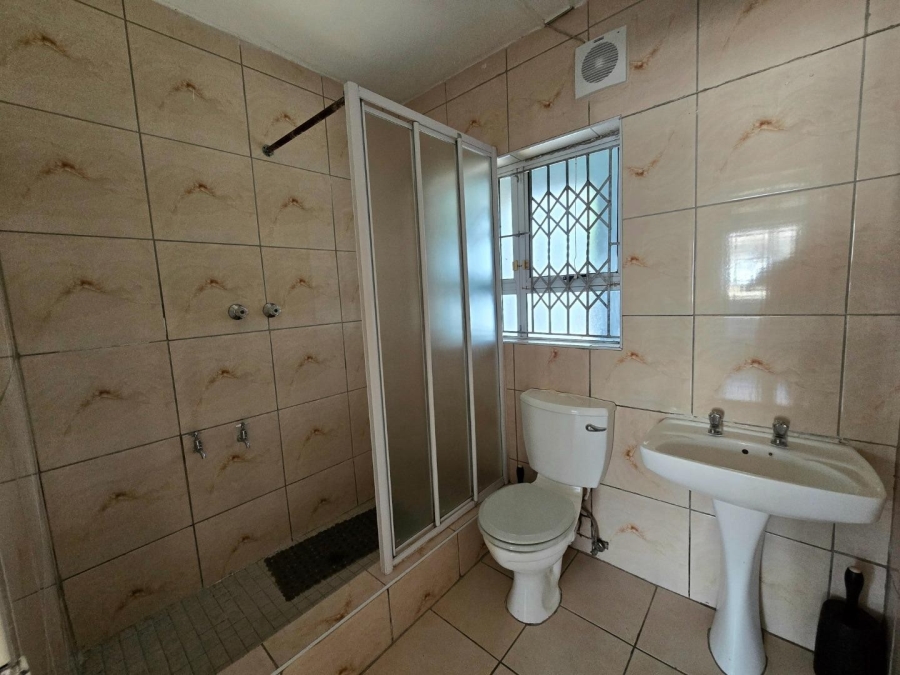 6 Bedroom Property for Sale in Malvern KwaZulu-Natal