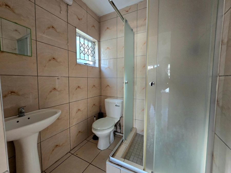 6 Bedroom Property for Sale in Malvern KwaZulu-Natal