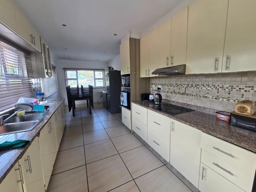 6 Bedroom Property for Sale in Malvern KwaZulu-Natal