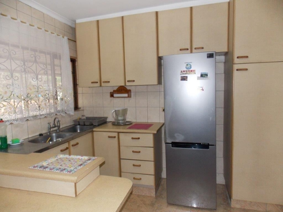 5 Bedroom Property for Sale in Kharwastan KwaZulu-Natal