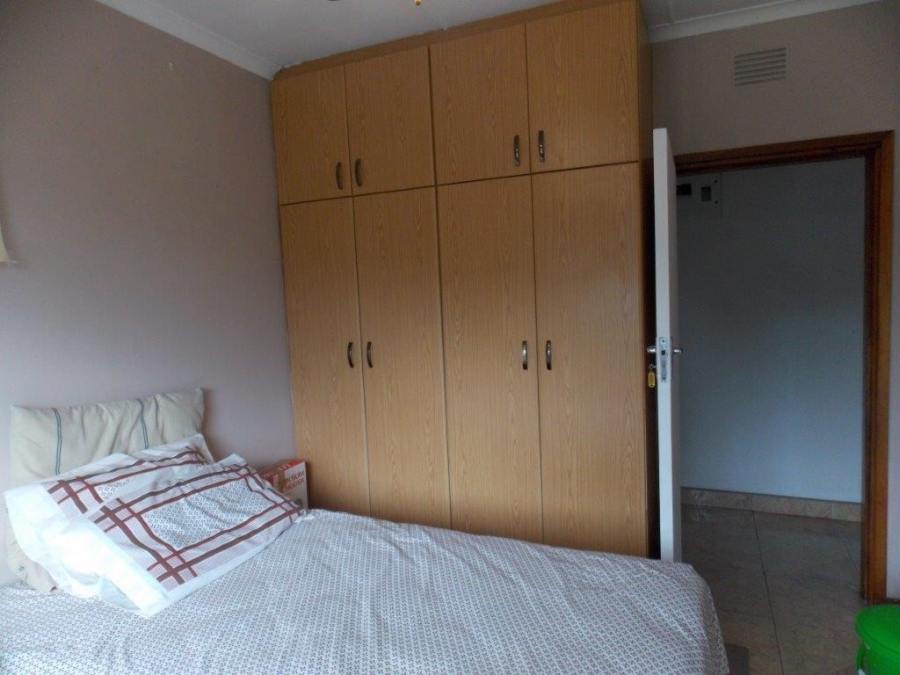 5 Bedroom Property for Sale in Kharwastan KwaZulu-Natal