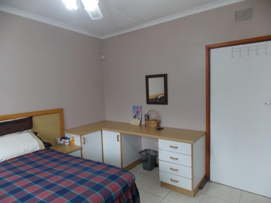 5 Bedroom Property for Sale in Kharwastan KwaZulu-Natal