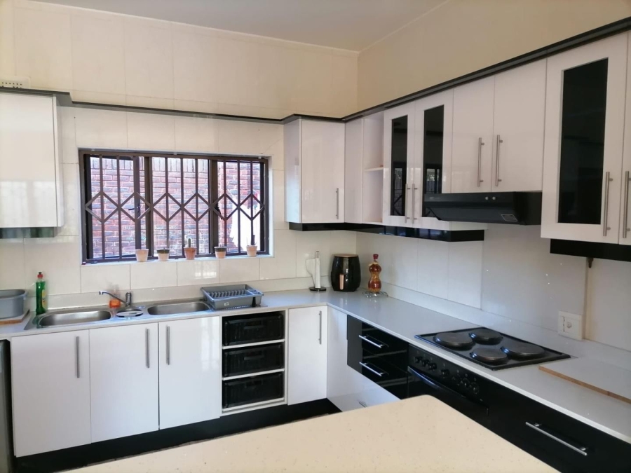 5 Bedroom Property for Sale in Malvern KwaZulu-Natal