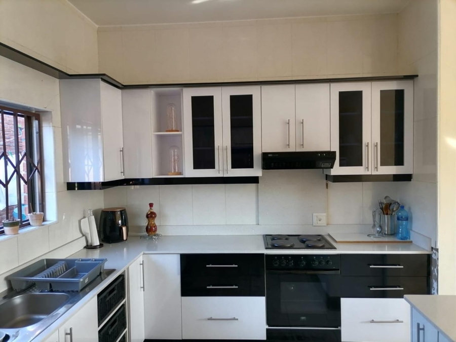 5 Bedroom Property for Sale in Malvern KwaZulu-Natal